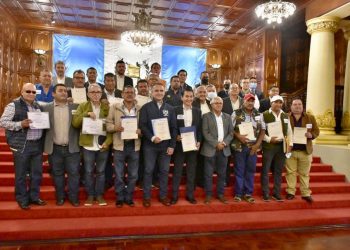 Alcaldes de Jutiapa, en el Palacio Nacional de la Cultura