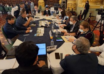 Alcaldes de Sacatepéquez participan en la segunda gira presidencial 2022.