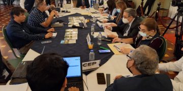 Alcaldes de Sacatepéquez participan en la segunda gira presidencial 2022.