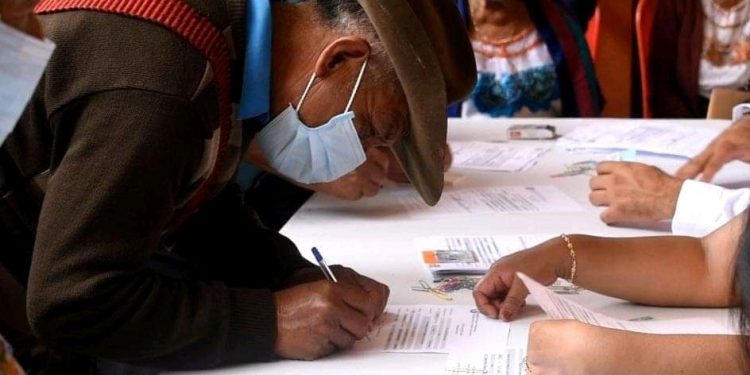 Notifican a mil 125 adultos mayores de su inclusión a programa de apoyo