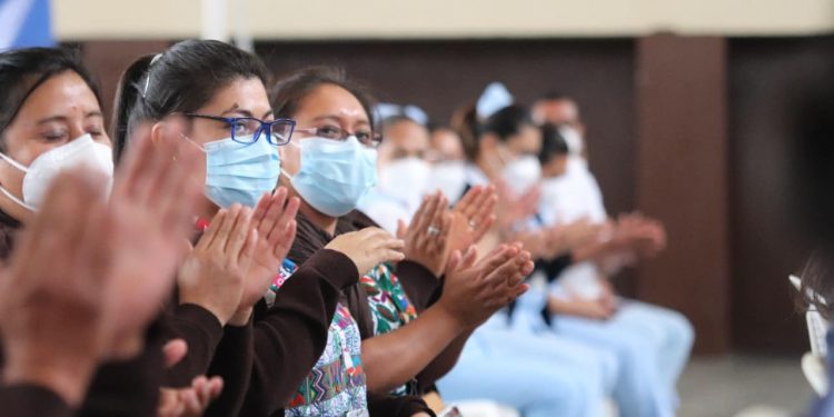 Más de mil trabajadores del Área de Salud de Huehuetenango pasarán a renglón permanente