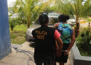 PNC captura a varias personas en allanamiento.