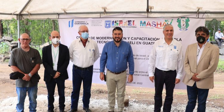 Habilitan primer centro de modernización agrícola de Latinoamérica