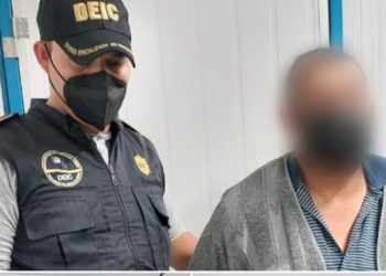 Uno de los detenidos por agresión sexual y violencia contra la mujer.