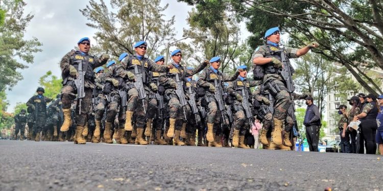 Desfile Militar en conmemoración del Día Del Ejército y CLI Aniversario de la Gesta Revolucionaria de 1871