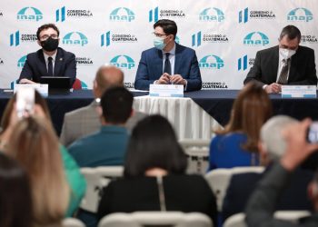 Concluyen diplomados de gestión pública y de gestión en administración pública