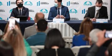 Concluyen diplomados de gestión pública y de gestión en administración pública