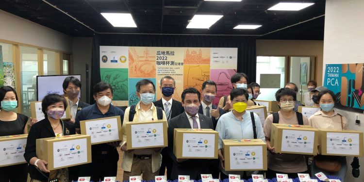 Presentan café guatemalteco ante empresas y medios de comunicación en Taiwán