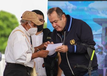 Entregan notificaciones a más de mil nuevos beneficiarios del Programa del Adulto Mayor