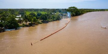 Matienen tareas de saneamiento en el río Motagua