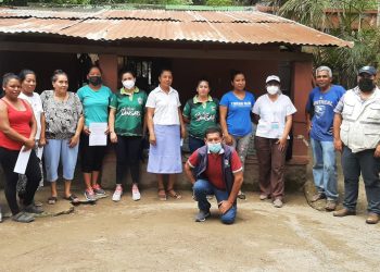 Líderes comunitarios se comprometen con la seguridad alimentaria