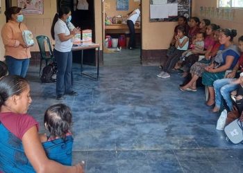 Madres de familia de Santa Cruz Barillas se instruyen para prevenir la desnutrición