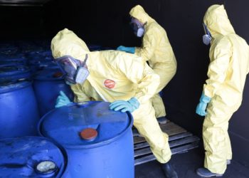 Más precursores químicos llegan a complejo para ser destruidos