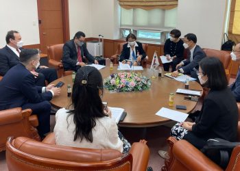 Guatemala da seguimiento a reanudación de negociación con Corea del Sur