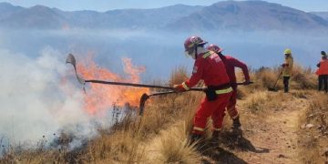 Controlado más del 90 % del incendio forestal en las cercanías a Machu Picchu