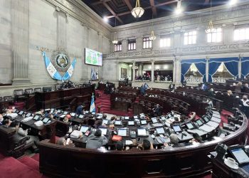 Congreso aprueba ley que fomenta trabajo temporal en el extranjero