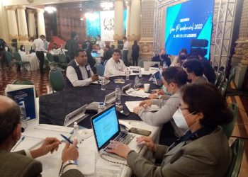 Alcaldes de Alta Verapaz presentan sus solicitudes de proyectos.