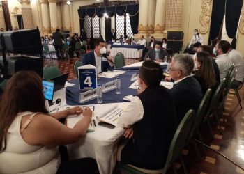 Alcaldes de Izabal dan seguimiento a compromisos presidenciales
