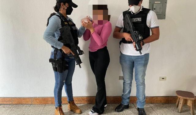 Rescatan a víctima de secuestro en Amatitlán