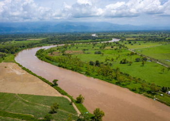 Pobladores de Izabal agradecen reparación de borda en río Motagua