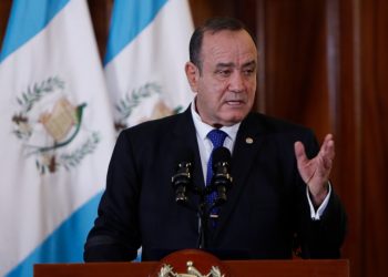 El presidente Alejandro Giammattei presenta el plan de abastecimiento para el país.