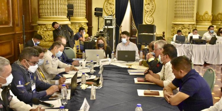 Ejecutivo da seguimiento a 206 compromisos presidenciales para Quiché