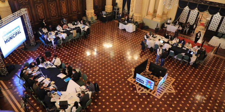 Compromisos con Totonicapán