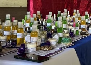 Vecinas de San Pedro Pinula concluyen ciclo de capacitación del programa Beca Artesano