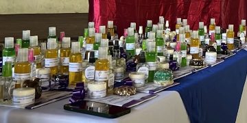 Vecinas de San Pedro Pinula concluyen ciclo de capacitación del programa Beca Artesano