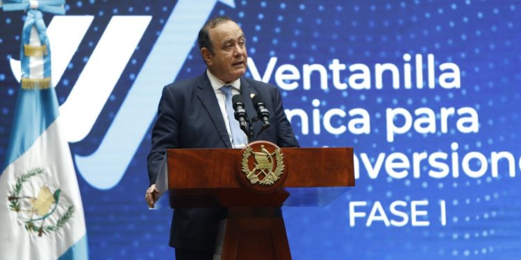 Presidente Giammattei participa en el lanzamiento de la Ventanilla Única para las Inversiones