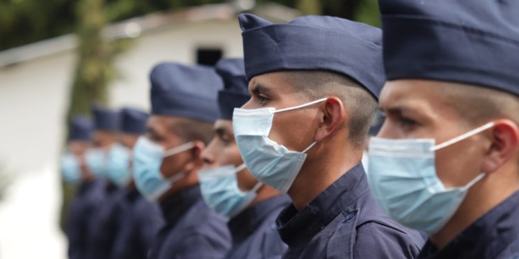 Promoción 54 de academia de la PNC en Huehuetenango comienza formación