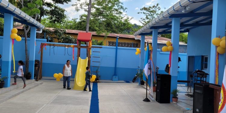 Remozamiento de centro educativo beneficia a niñez de Estanzuela