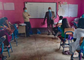 Autoridades educativas supervisan desarrollo de clases presenciales en Totonicapán