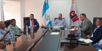 Gestionan mejoras para la conectividad vial en Jalapa