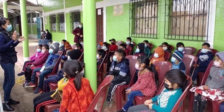 SVET promueve prevención de la violencia sexual en Momostenango