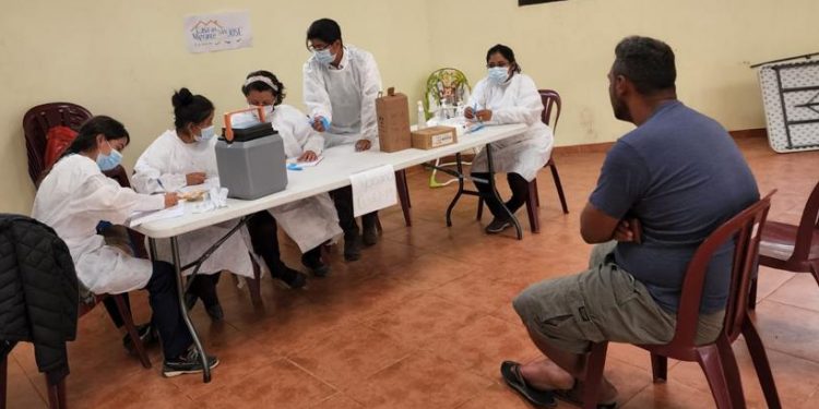 Ministerio de Salud acerca servicios a población chiquimulteca afectada por las lluvias
