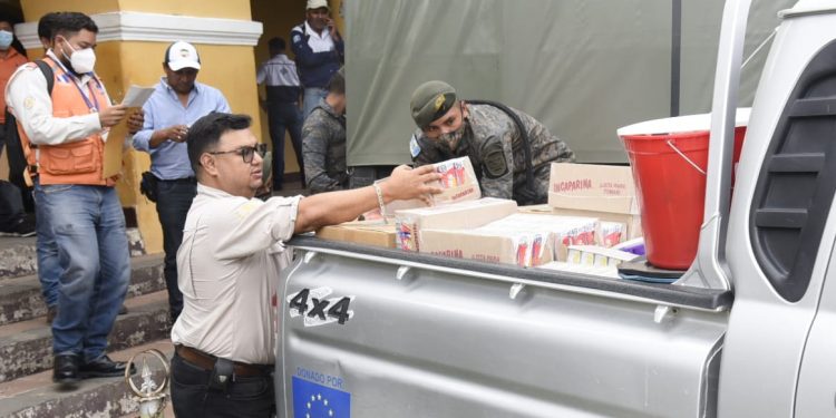 Gobierno lleva ayuda humanitaria a familias de San Luis Jilotepeque