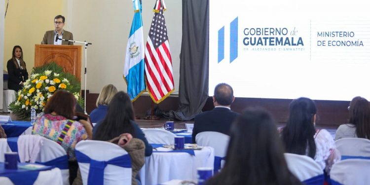 Capacitan a integrantes de MIPYME para que puedan ser proveedoras del Estado.