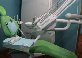 Clínica odontológica municipal beneficia a población de San Antonio Sacatepéquez