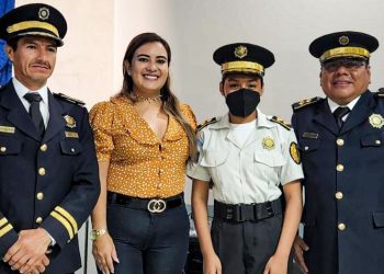 PNC nombra a niña comisaria general del distrito sur