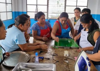 Autoridades apoyan a mujeres emprendedoras de San Felipe, Retalhuleu