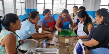 Autoridades apoyan a mujeres emprendedoras de San Felipe, Retalhuleu