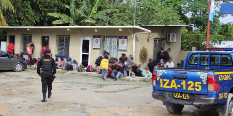 trasladan a migrantes al IGM