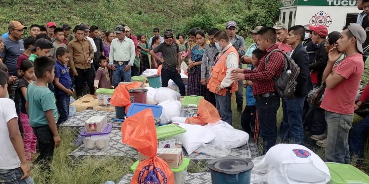 Mandatario indica que se continúa asistiendo a afectados por lluvias