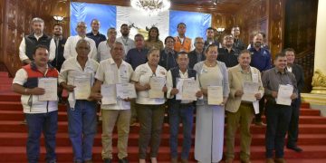 Gobierno y autoridades locales de Escuintla dan seguimiento a 95 compromisos presidenciales