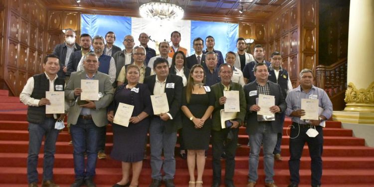 Dan seguimiento a 74 compromisos para Retalhuleu