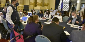 Alcaldes de Retalhuleu participan en la segunda gira presidencial 2022