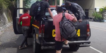 Detenctan a 11 migrantes