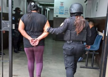 Capturan a mujer, presunta integrante del “Barrio 18”