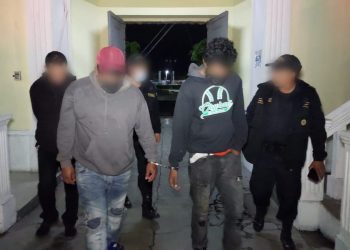 Capturan a tres hombres señalados de robo de vehículos